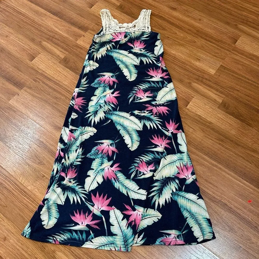 Girls Dress / Romper | Floral & Denim Patterns | Girls  size 7 - Medium